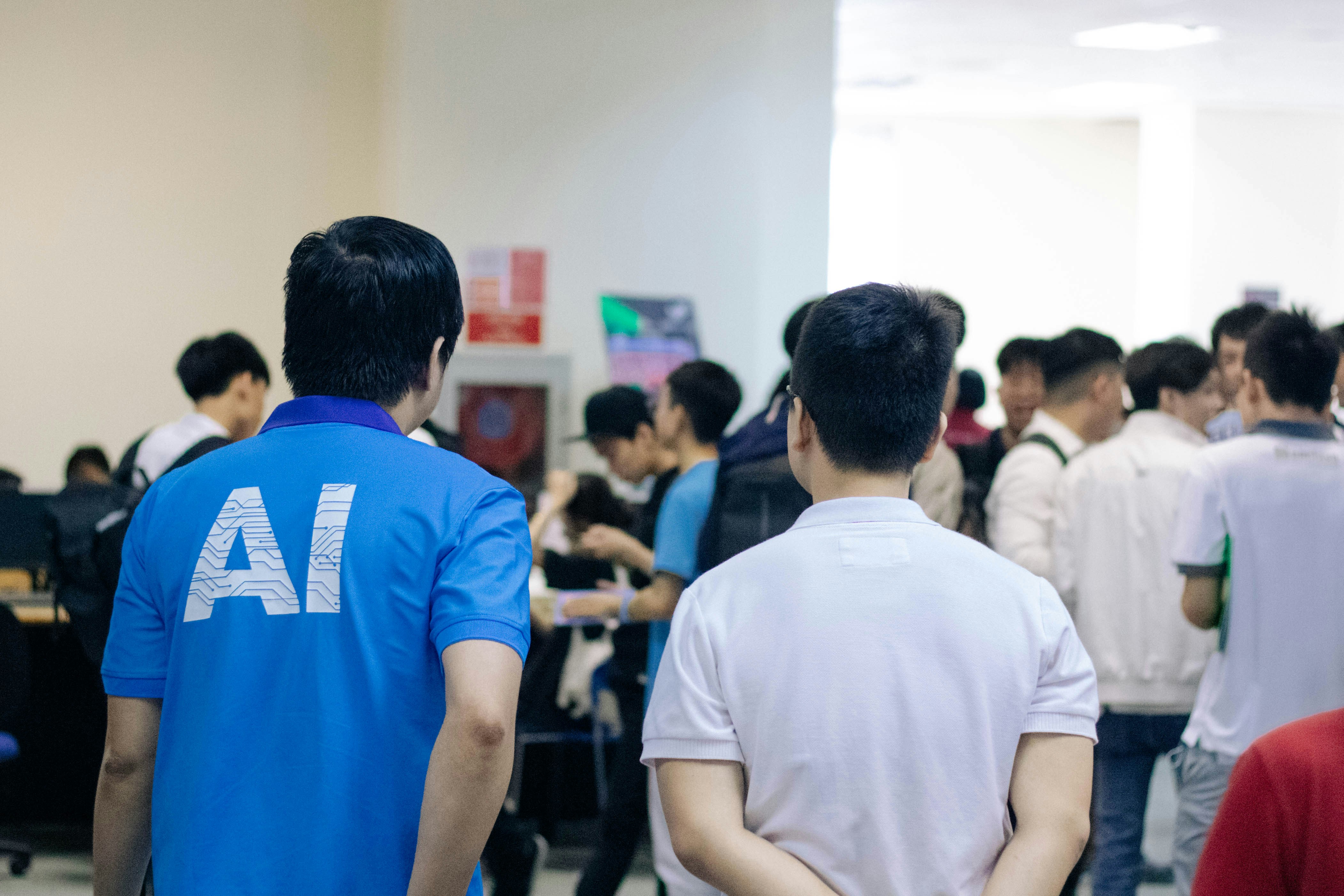 Canva AI — Thiết Kế Chuyên Nghiệp Không Cần Designer